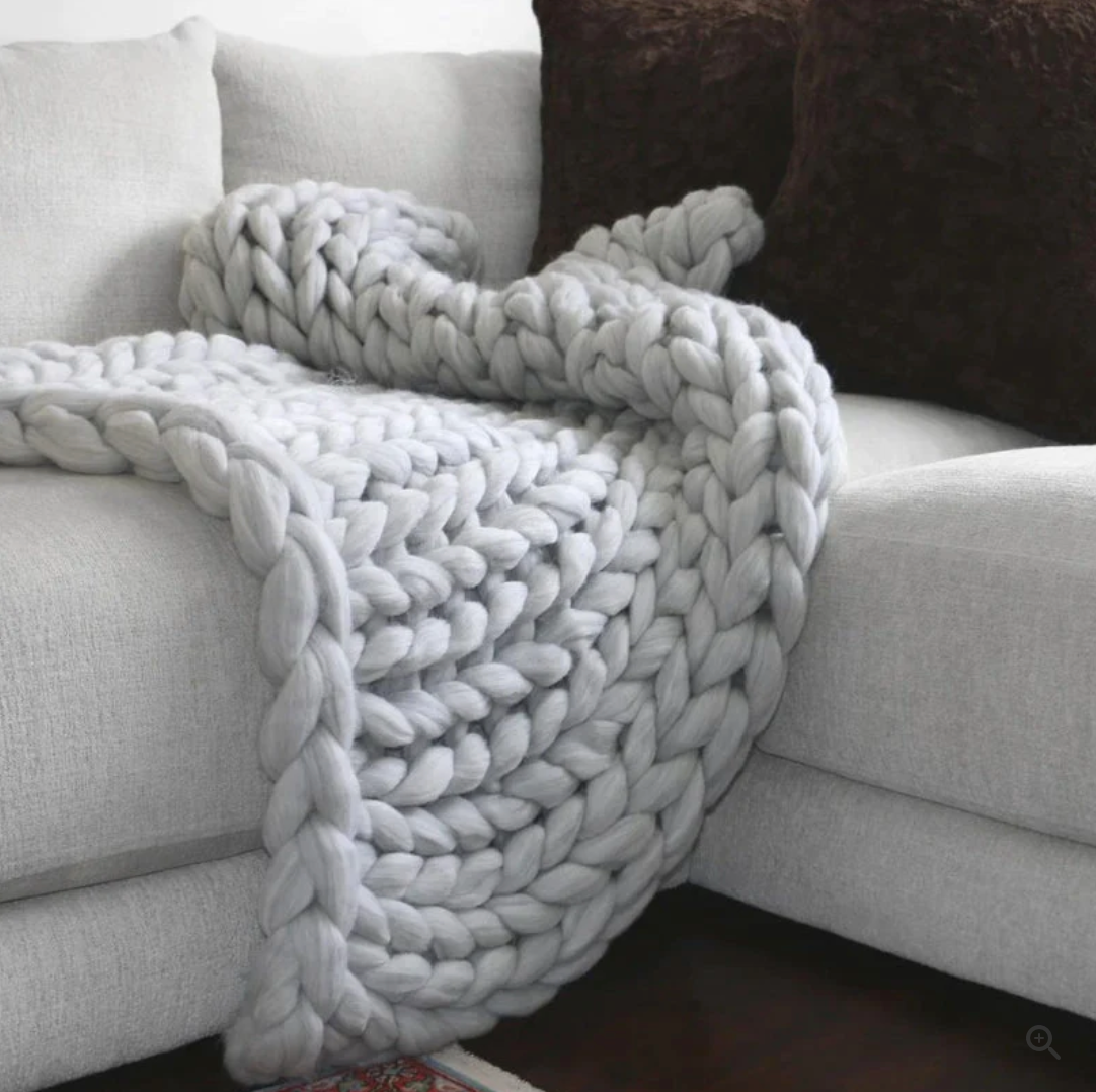 gestrickte decke merinowolle Seitenansicht – Eloramode