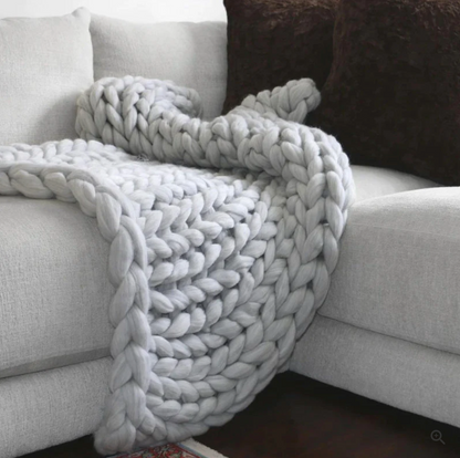 gestrickte decke merinowolle Seitenansicht – Eloramode