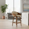 Designer-Barhocker mit Lammfell-Bezug