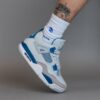 Air Jordan 4 Retro Sneaker – Ikonische Basketballschuhe für Stil und Komfort Air Jordan 4 Retro Sneaker – Ikonische Basketballschuhe für Stil und Komfort